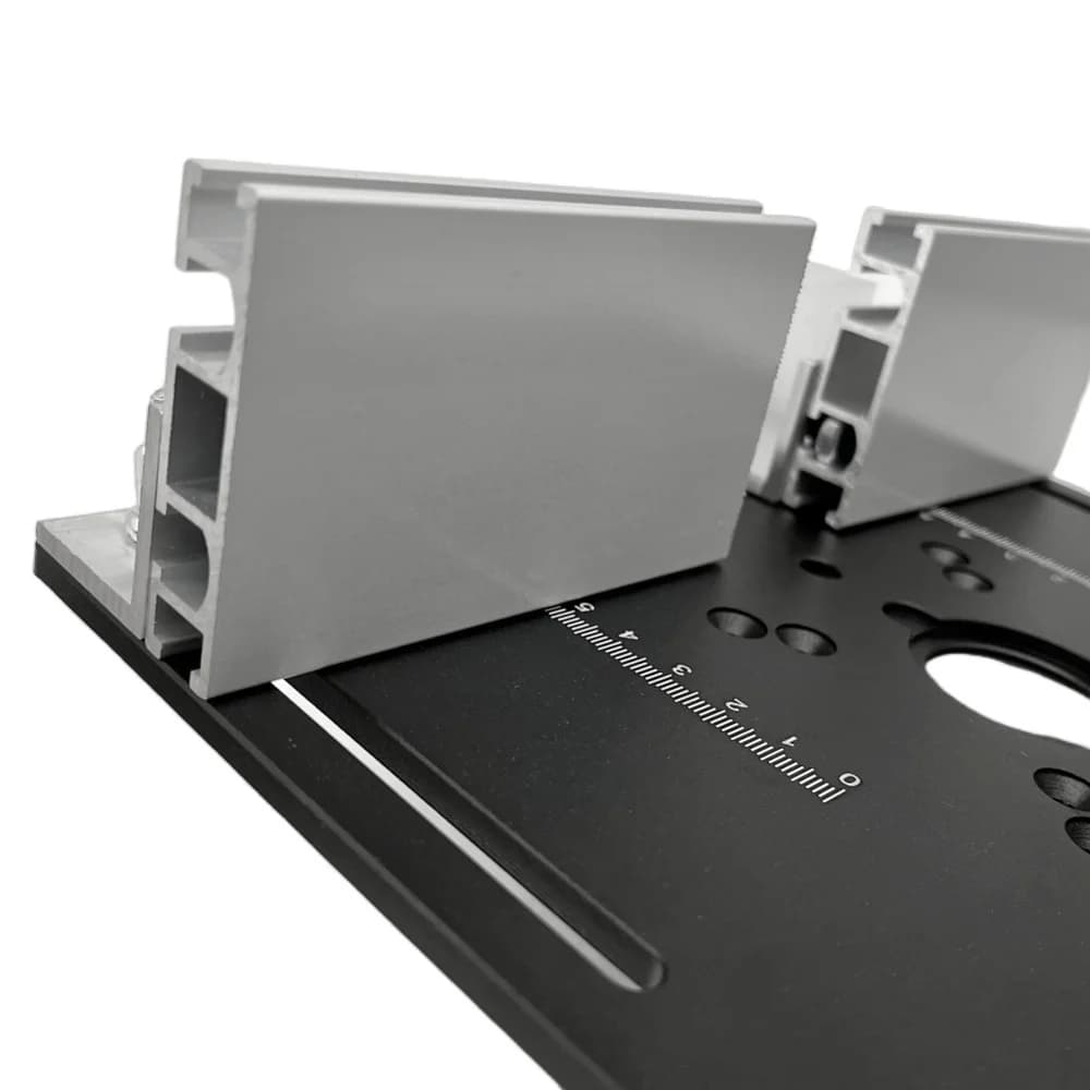 Placa de Inserção para Mesa Router em Alumínio com Fenda para Esquadro