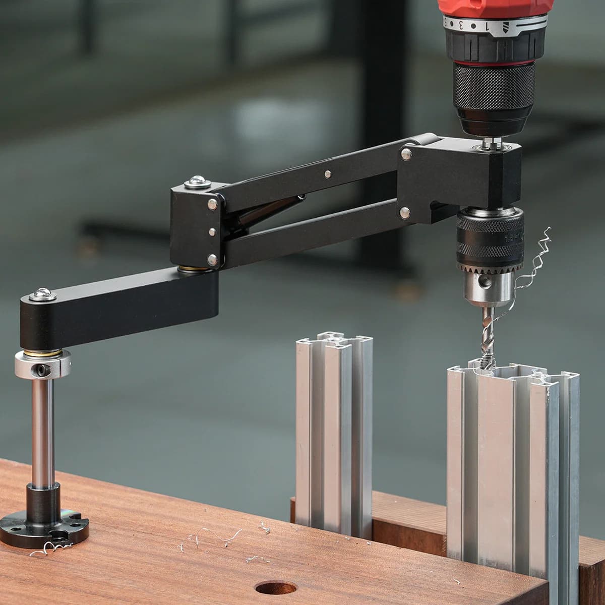 Suporte Articulado de Braço Cantilever para Rosqueamento